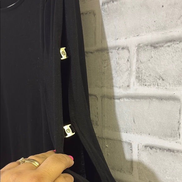 Cable & Gauge Ladies Medium Black Long Sleeve Blouse w/ silver gems - Picture 5 of 6